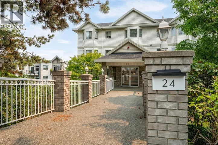 206 24 Prideaux St, Nanaimo, British Columbia V9R2M4