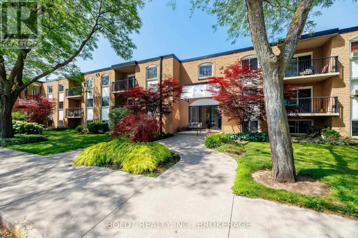 210 - 6 WESTLAKE LANE, St. Catharines (Lakeport), Ontario L2N5S3