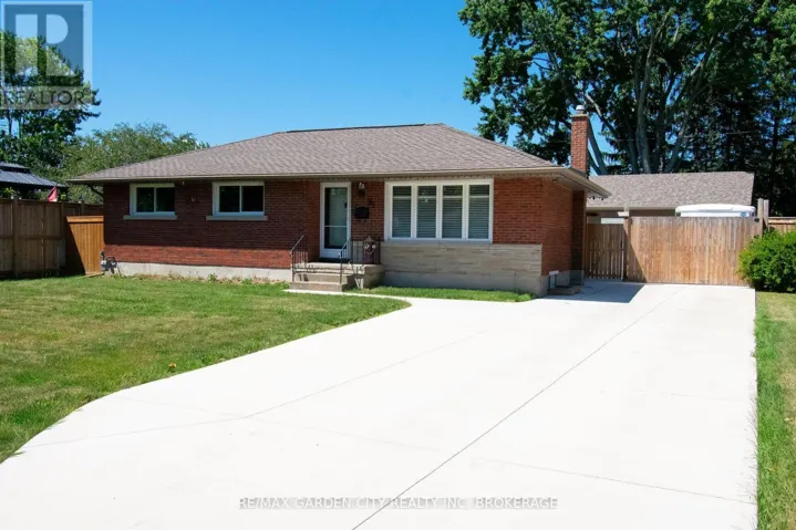 91 CRESCENT DRIVE, Welland (Dain City), Ontario L3B2X4