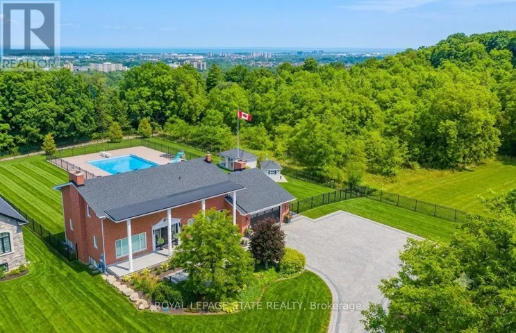 10 AZALEA COURT, Hamilton (Stoney Creek Mountain), Ontario L8J1K4