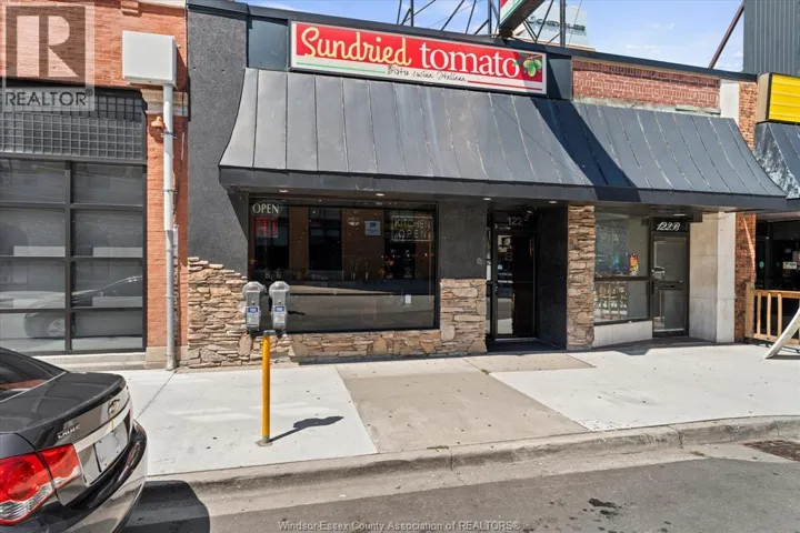 122 CHATHAM STREET West, Windsor, Ontario N8X1V3