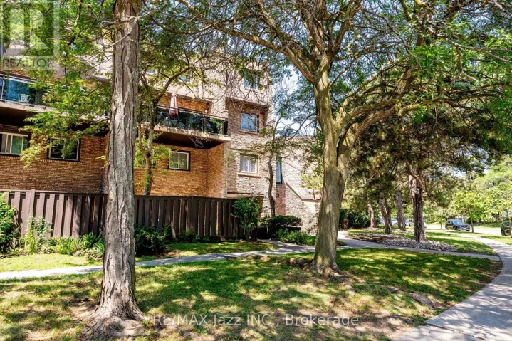 38 - 120 LING ROAD, Toronto (West Hill), Ontario M1E4V9