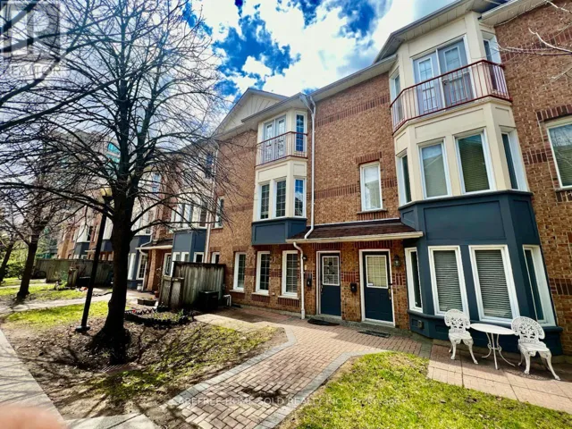 8 - 151 TOWNSGATE DRIVE, Vaughan (Crestwood-Springfarm-Yorkhill), Ontario L4J8J7
