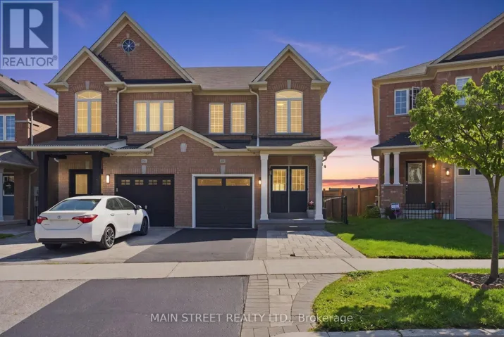 90 FOUR SEASONS CRESCENT, Newmarket (Woodland Hill), Ontario L9N0C4