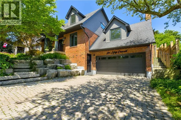 6 MAYS Crescent, Waterdown, Ontario L8B0G4