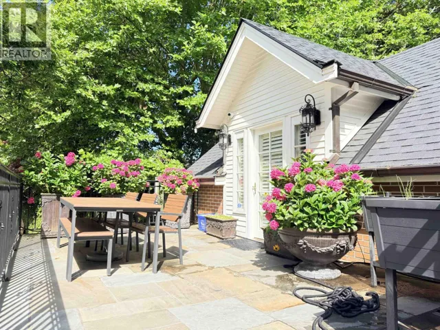 3 3637 PINE CRESCENT, Vancouver, British Columbia V6J4K2