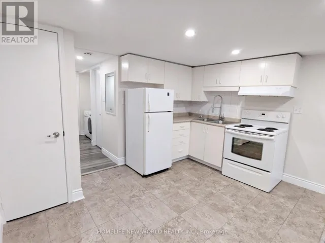 BSMT - 158 COXWELL AVENUE, Toronto (Greenwood-Coxwell), Ontario M4L3B2