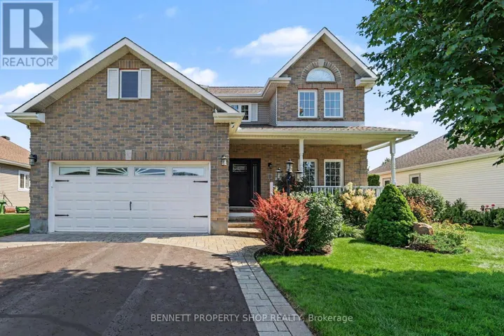 32 ROCHELLE DRIVE, Ottawa, Ontario K0A2Z0