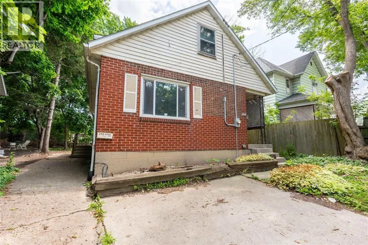 292 Christina STREET South, Sarnia, Ontario N7T2N5