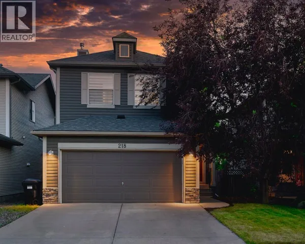 218 Cougarstone Circle SW, Calgary, Alberta T3H4W5