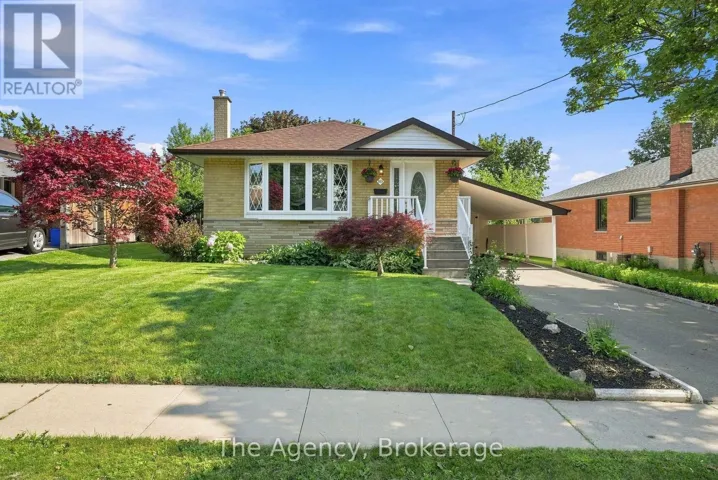 703 NEWMAN CRESCENT, Whitby (Downtown Whitby), Ontario L1N1M7
