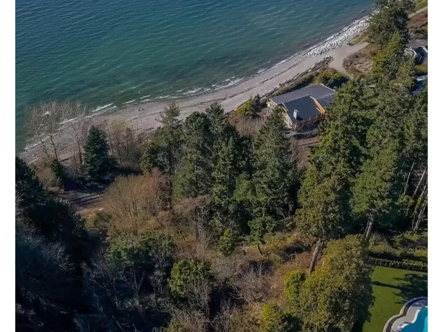 2508 BAYVIEW STREET, Surrey, British Columbia V4A2Z4