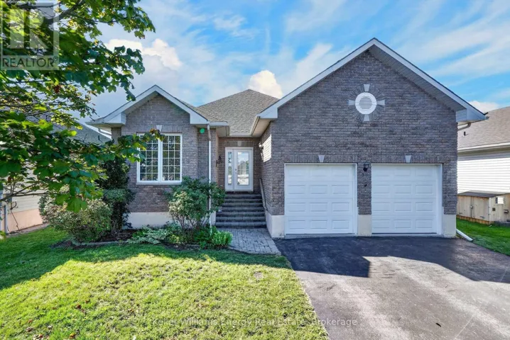 56 ELMDALE DRIVE, Prince Edward County (Wellington), Ontario K0K3L0