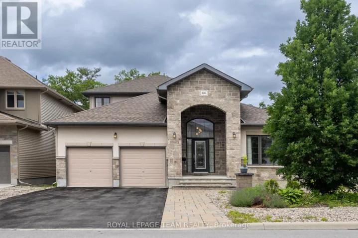 166 GRAINSTONE WAY, Ottawa, Ontario K2T0C7