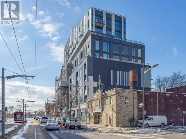 608 - 1808 ST CLAIR AVENUE W, Toronto (Weston-Pellam Park), Ontario M6N0C1