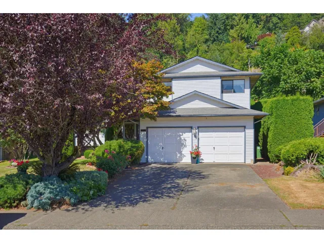 2358 CAMERON CRESCENT, Abbotsford, British Columbia V2S5W4