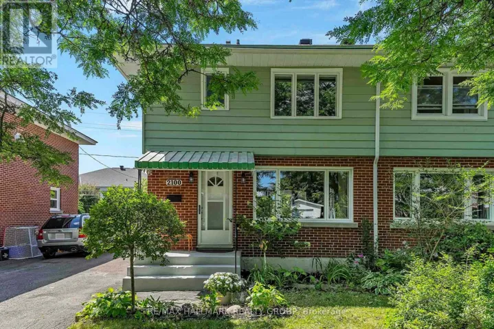 2100 BLOSSOM DRIVE, Ottawa, Ontario K1H6G8
