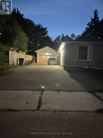 100 SUTHERLAND AVENUE, Brampton (Madoc), Ontario L6V2H7
