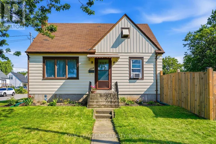 4939 HAMILTON STREET, Niagara Falls (Downtown), Ontario L2E2V9