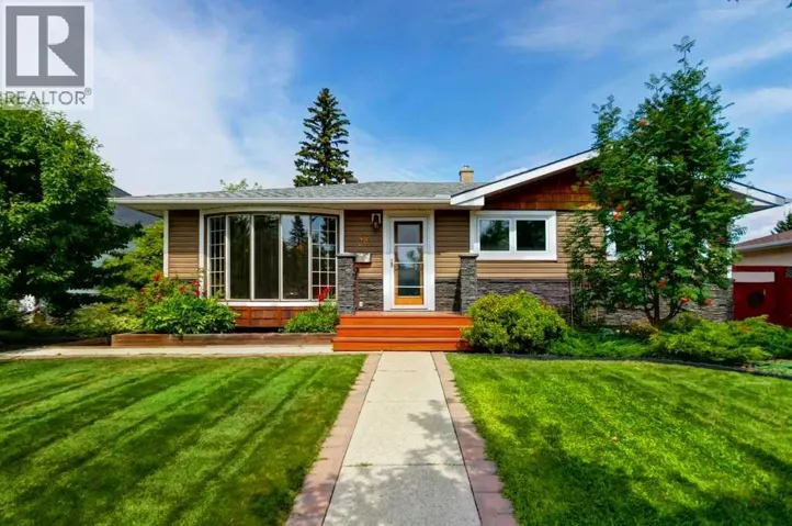 48 Hillary Crescent SW, Calgary, Alberta T2V3J2