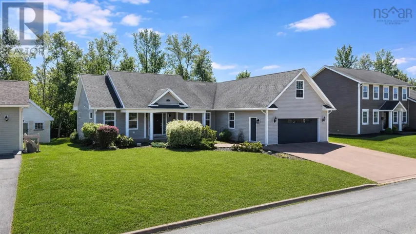 42 Rowan Avenue, New Glasgow, Nova Scotia B2H0A4