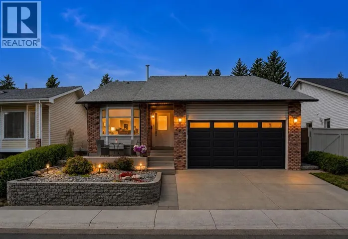 140 Woodglen Way SW, Calgary, Alberta T2W4T3