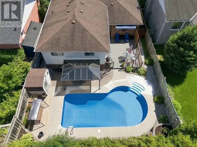 860 COPPERFIELD DRIVE, Oshawa (Eastdale), Ontario L1K1P5