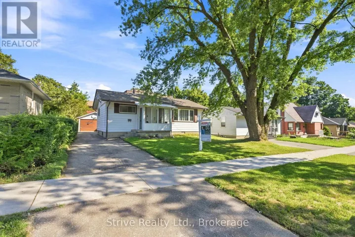 7 ADMIRAL ROAD, Ajax (South East), Ontario L1S2N8