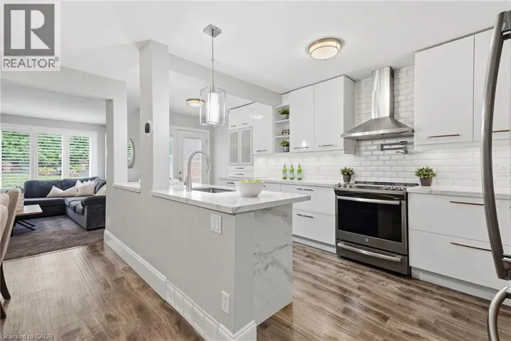 525 BEECHWOOD Drive Unit# 27, Waterloo, Ontario N2T2G7