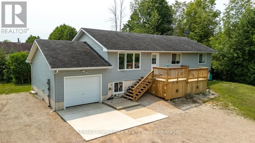 20 HECTOR STREET, South Bruce Peninsula, Ontario N0H2T0