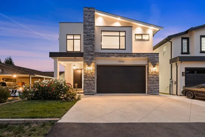 2330 CASCADE STREET, Abbotsford, British Columbia V2T3G3