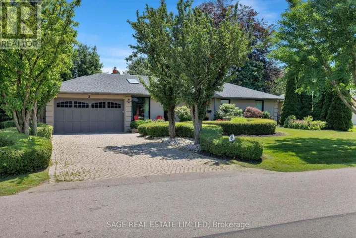 5 BLAIR ATHOL CRESCENT, Toronto (Princess-Rosethorn), Ontario M9A1X6