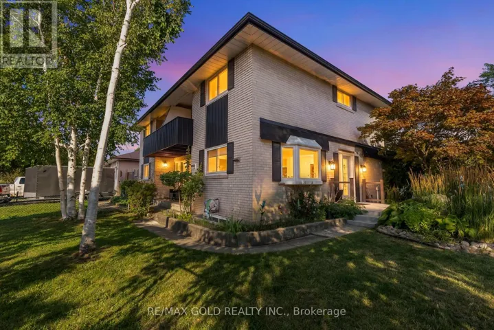 2520 CONSTABLE ROAD, Mississauga (Clarkson), Ontario L5J1W1
