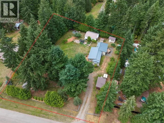 3713 James Cres, Black Creek, British Columbia V9J1E9