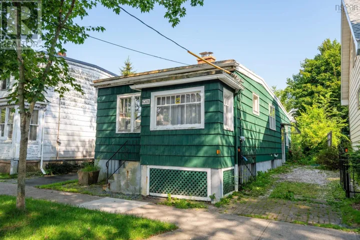 6301 Lawrence Street, Halifax, Nova Scotia B3L1J8