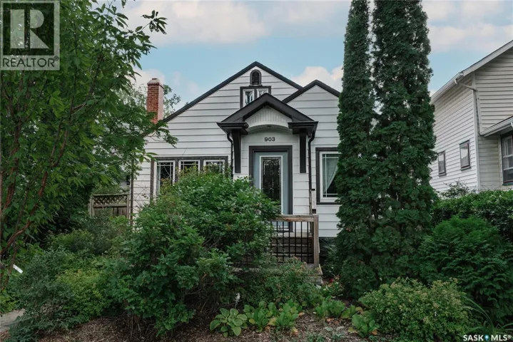 903 10th STREET E, Saskatoon, Saskatchewan S7H0H6