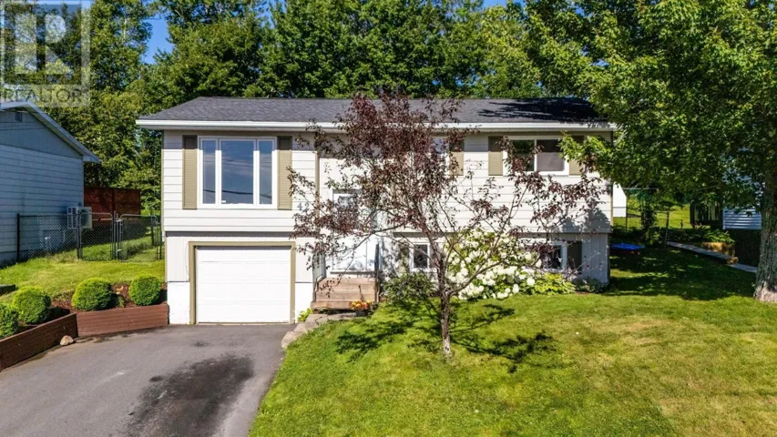 42 Paxton Drive, Cole Harbour, Nova Scotia B2W4T2