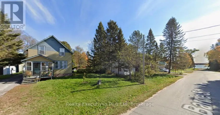 15 BARRIE STREET, Sundridge, Ontario P0A1Z0