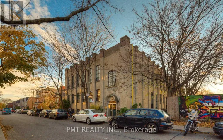 124 - 284 ST HELENS AVENUE, Toronto (Dufferin Grove), Ontario M6H4A4