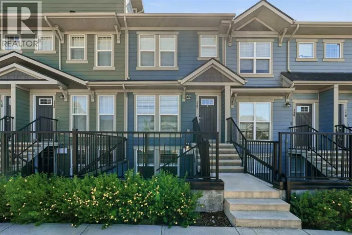 124 Cranbrook Square SE, Calgary, Alberta T3M3E3