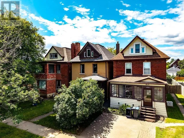 637 Catherine St., Thunder Bay, Ontario P7E1L4