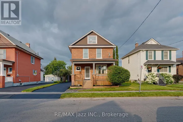 151 BURK STREET, Oshawa (Vanier), Ontario L1J4C2