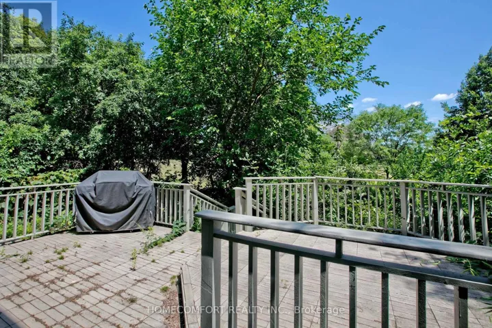 17 BRAMBLE DRIVE, Toronto (Banbury-Don Mills), Ontario M3B2E9