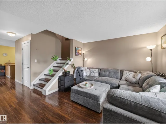 3503 42A AV NW, Edmonton, Alberta T6L4C6