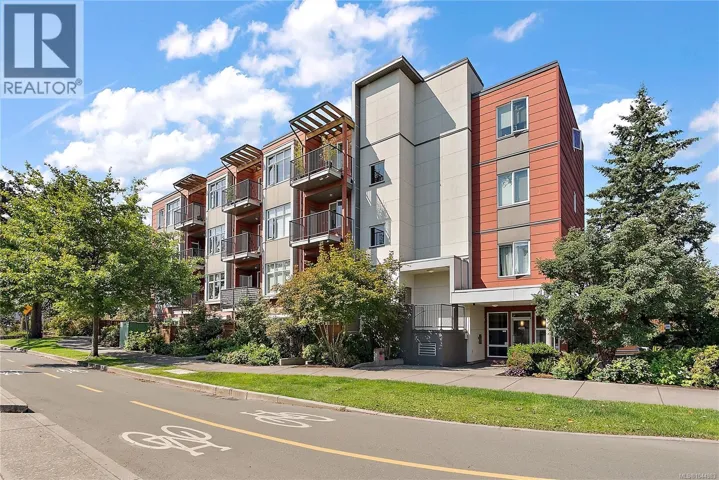 102 4030 Borden St, Saanich, British Columbia V8X2E9