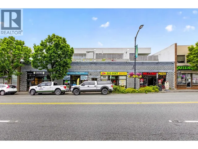306 22347 LOUGHEED HIGHWAY, Maple Ridge, British Columbia V2X2T3