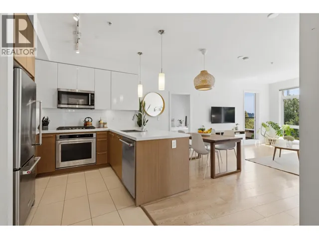 303 20 E ROYAL AVENUE, New Westminster, British Columbia V3L0G9