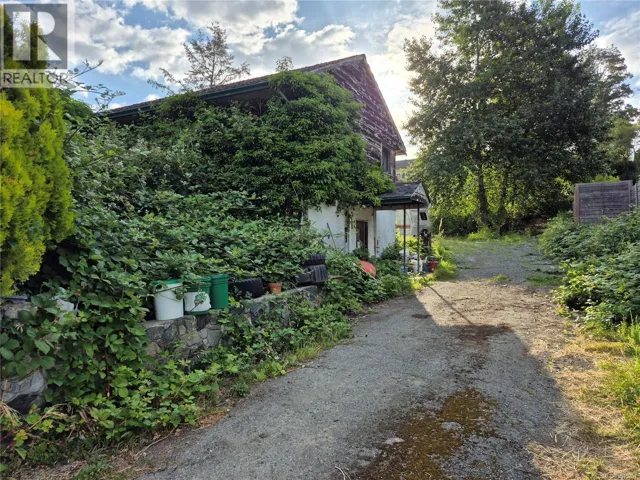 4129 Gillie Rd, Saanich, British Columbia V9E2C7