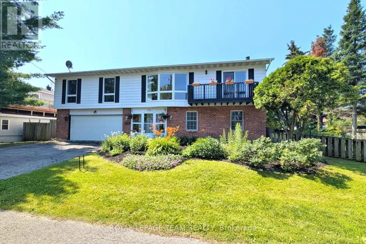 136 JAMES CUMMINGS AVENUE, Ottawa, Ontario K2H8E1