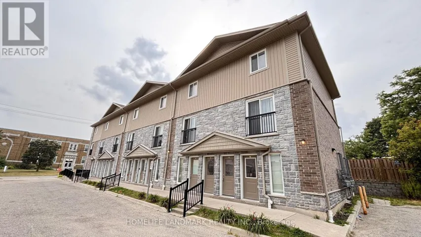 122 COURTLAND AVENUE E, Waterloo, Ontario N2G0B8